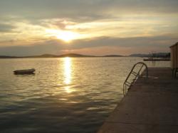 Jadrija  kabine lijevo