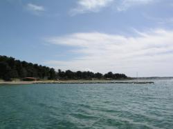 Plaža Iza banja, Sv. Filip i Jakov