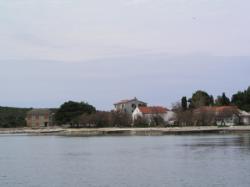 Mjesno kupalište (Uvala Široka), Ist