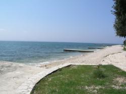 Plaža Punta Skala- obiteljske kuće, Petrčane