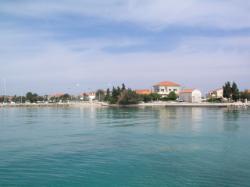 Plaža Sv. Petar, Poljana